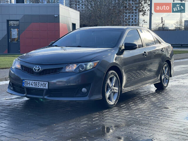 Сірий Тойота Камрі, об'ємом двигуна 2.5 л та пробігом 160 тис. км за 10500 $, фото 8 на Automoto.ua