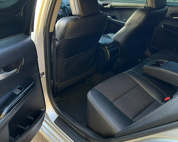 Сірий Тойота Камрі, об'ємом двигуна 2.49 л та пробігом 193 тис. км за 11200 $, фото 15 на Automoto.ua