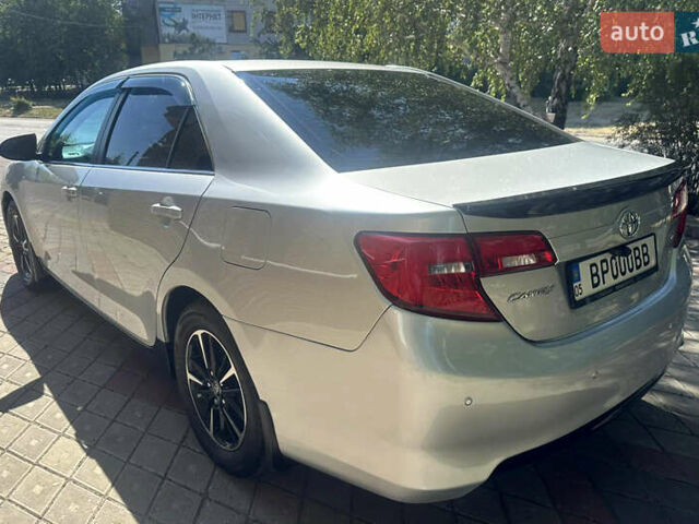 Серый Тойота Камри, объемом двигателя 2.49 л и пробегом 260 тыс. км за 15000 $, фото 1 на Automoto.ua