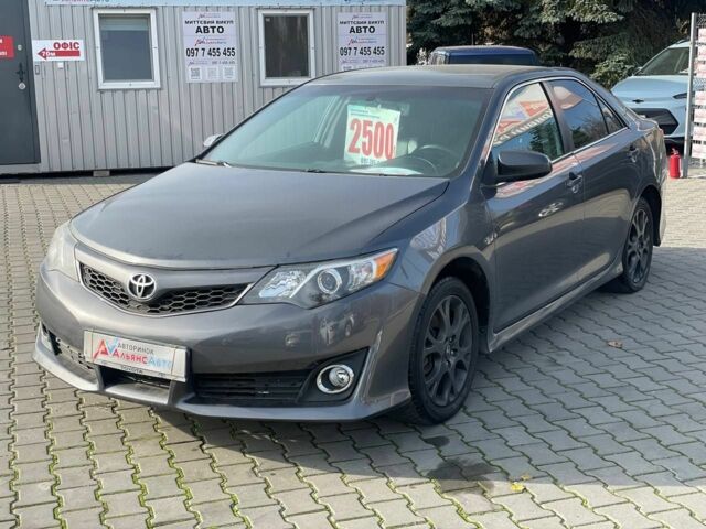 Сірий Тойота Камрі, об'ємом двигуна 2.5 л та пробігом 301 тис. км за 9900 $, фото 2 на Automoto.ua
