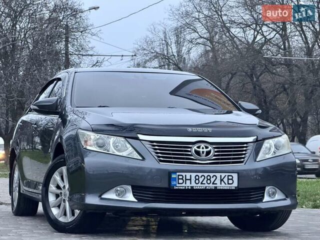 Сірий Тойота Камрі, об'ємом двигуна 2.5 л та пробігом 271 тис. км за 11900 $, фото 20 на Automoto.ua