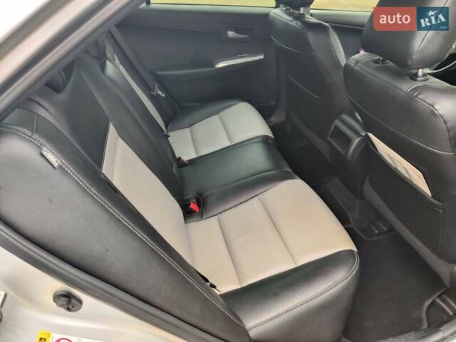 Серый Тойота Камри, объемом двигателя 2.5 л и пробегом 160 тыс. км за 11750 $, фото 15 на Automoto.ua