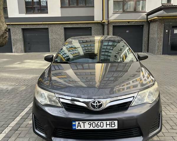 Сірий Тойота Камрі, об'ємом двигуна 2.49 л та пробігом 224 тис. км за 11900 $, фото 19 на Automoto.ua