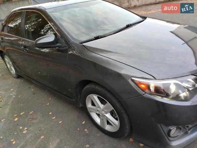 Сірий Тойота Камрі, об'ємом двигуна 2.5 л та пробігом 98 тис. км за 5900 $, фото 1 на Automoto.ua