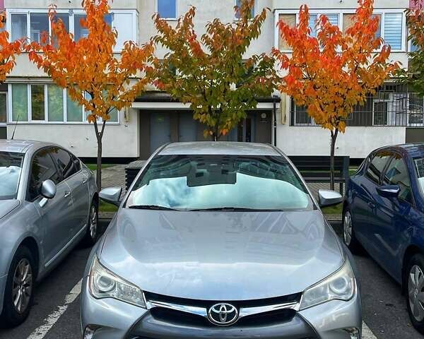 Серый Тойота Камри, объемом двигателя 2.49 л и пробегом 151 тыс. км за 12200 $, фото 7 на Automoto.ua