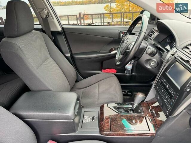 Серый Тойота Камри, объемом двигателя 2.49 л и пробегом 114 тыс. км за 17700 $, фото 21 на Automoto.ua