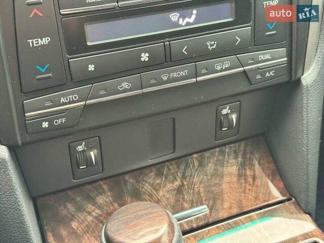 Серый Тойота Камри, объемом двигателя 2.49 л и пробегом 114 тыс. км за 17700 $, фото 28 на Automoto.ua