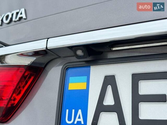 Серый Тойота Камри, объемом двигателя 2.49 л и пробегом 114 тыс. км за 17700 $, фото 2 на Automoto.ua