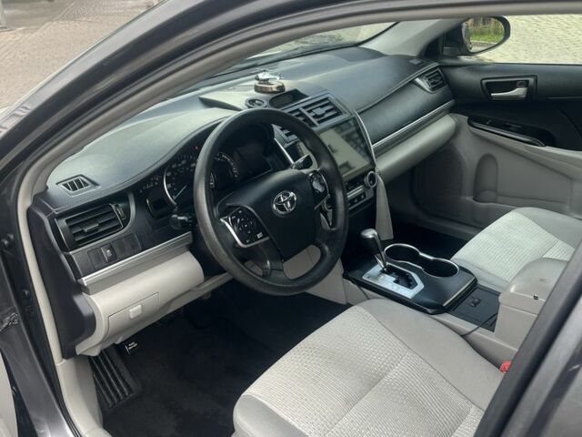 Серый Тойота Камри, объемом двигателя 2.5 л и пробегом 220 тыс. км за 11900 $, фото 6 на Automoto.ua