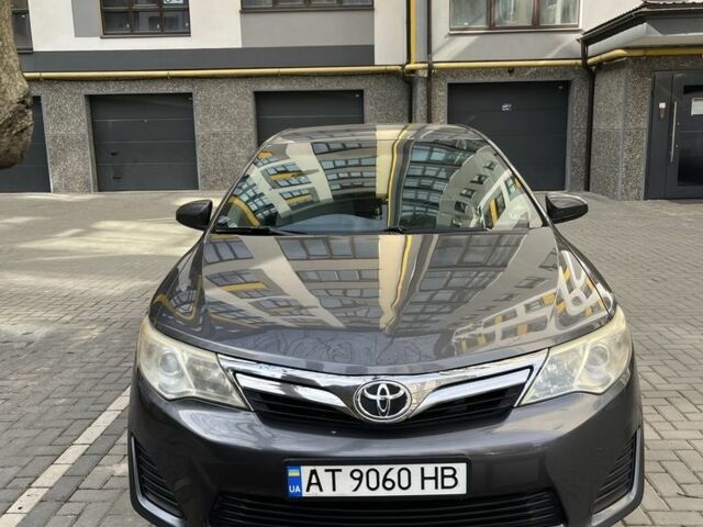 Серый Тойота Камри, объемом двигателя 2.5 л и пробегом 220 тыс. км за 11900 $, фото 14 на Automoto.ua