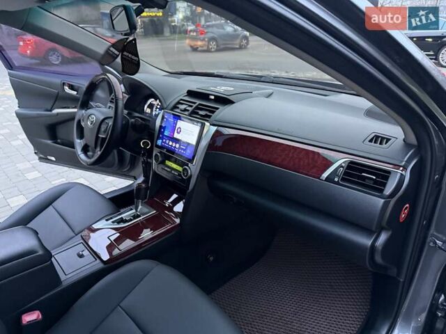 Сірий Тойота Камрі, об'ємом двигуна 2.5 л та пробігом 271 тис. км за 11900 $, фото 48 на Automoto.ua