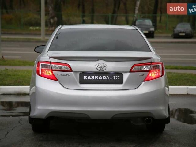 Сірий Тойота Камрі, об'ємом двигуна 2.49 л та пробігом 210 тис. км за 15500 $, фото 4 на Automoto.ua