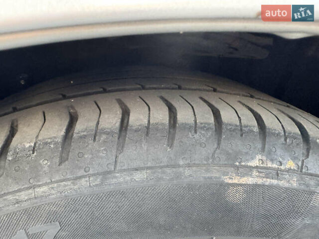 Серый Тойота Камри, объемом двигателя 2.49 л и пробегом 179 тыс. км за 12777 $, фото 36 на Automoto.ua