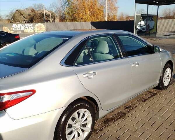 Серый Тойота Камри, объемом двигателя 2.49 л и пробегом 151 тыс. км за 12200 $, фото 22 на Automoto.ua