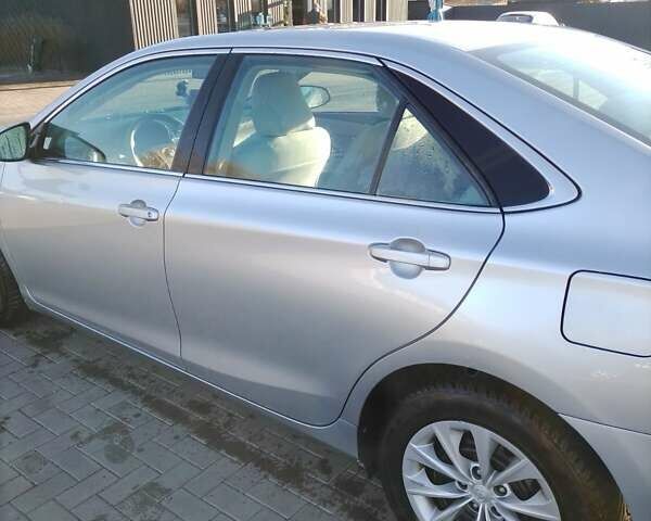 Серый Тойота Камри, объемом двигателя 2.49 л и пробегом 151 тыс. км за 12200 $, фото 10 на Automoto.ua