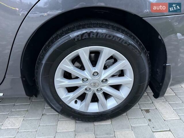 Сірий Тойота Камрі, об'ємом двигуна 2.5 л та пробігом 271 тис. км за 11900 $, фото 29 на Automoto.ua