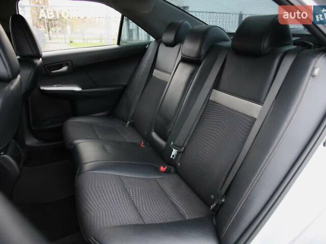 Сірий Тойота Камрі, об'ємом двигуна 2.49 л та пробігом 210 тис. км за 15500 $, фото 7 на Automoto.ua