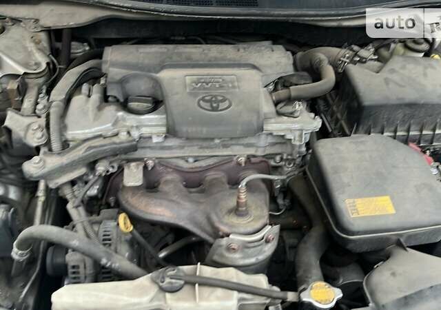 Сірий Тойота Камрі, об'ємом двигуна 2.49 л та пробігом 177 тис. км за 14500 $, фото 17 на Automoto.ua