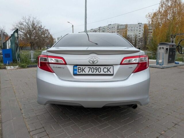 Серый Тойота Камри, объемом двигателя 2.5 л и пробегом 200 тыс. км за 14500 $, фото 13 на Automoto.ua