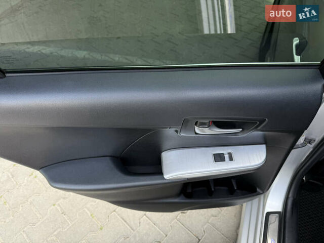 Серый Тойота Камри, объемом двигателя 2.49 л и пробегом 147 тыс. км за 13800 $, фото 17 на Automoto.ua