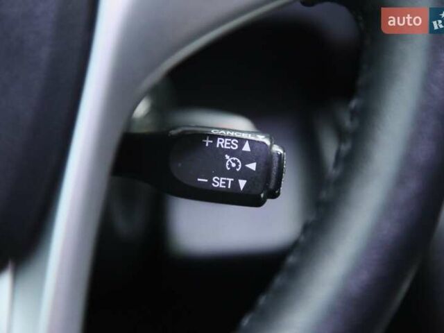 Сірий Тойота Камрі, об'ємом двигуна 2.49 л та пробігом 210 тис. км за 15500 $, фото 19 на Automoto.ua