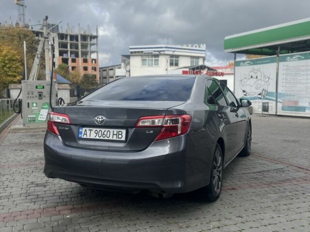 Серый Тойота Камри, объемом двигателя 2.5 л и пробегом 220 тыс. км за 11900 $, фото 4 на Automoto.ua