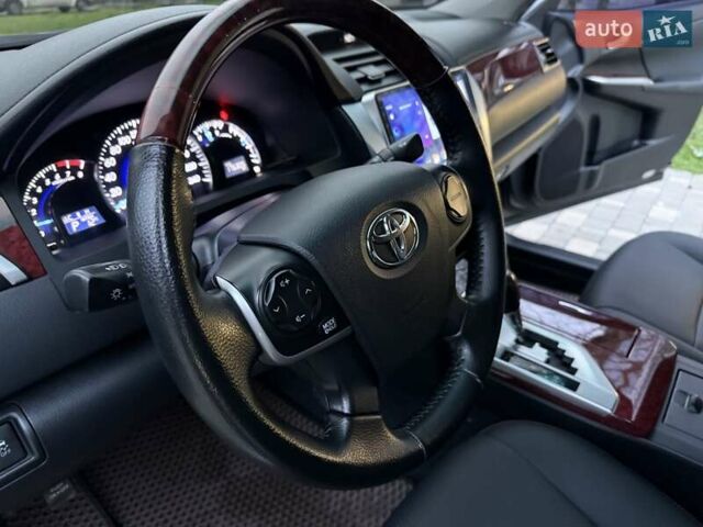 Сірий Тойота Камрі, об'ємом двигуна 2.5 л та пробігом 271 тис. км за 11900 $, фото 38 на Automoto.ua
