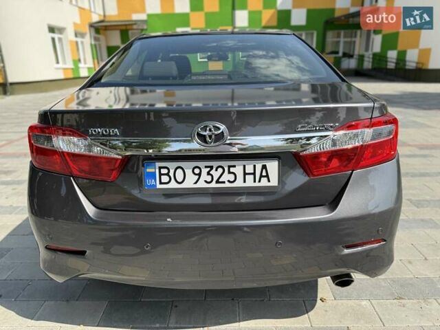 Сірий Тойота Камрі, об'ємом двигуна 2.49 л та пробігом 284 тис. км за 12500 $, фото 78 на Automoto.ua