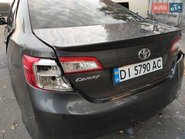 Сірий Тойота Камрі, об'ємом двигуна 2.5 л та пробігом 98 тис. км за 5900 $, фото 12 на Automoto.ua