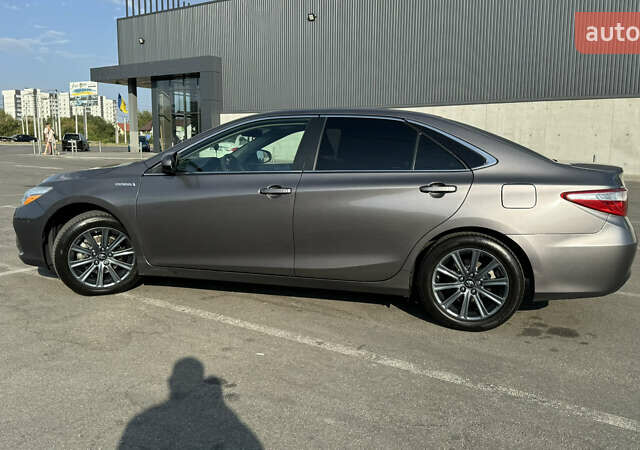 Серый Тойота Камри, объемом двигателя 2.49 л и пробегом 219 тыс. км за 15999 $, фото 4 на Automoto.ua