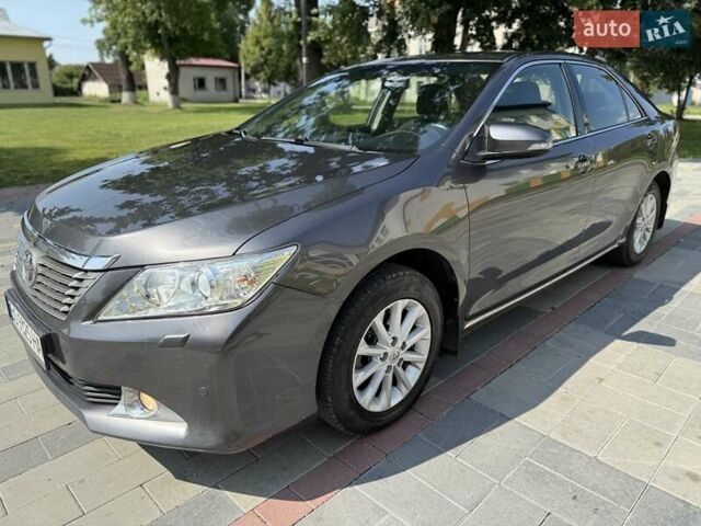 Сірий Тойота Камрі, об'ємом двигуна 2.49 л та пробігом 284 тис. км за 12500 $, фото 84 на Automoto.ua