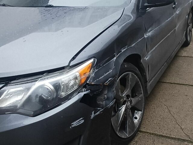 Сірий Тойота Камрі, об'ємом двигуна 0 л та пробігом 271 тис. км за 5800 $, фото 4 на Automoto.ua