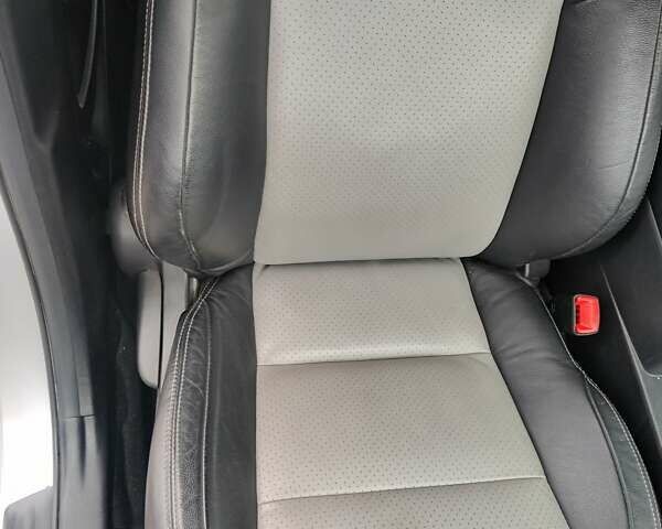 Серый Тойота Камри, объемом двигателя 2.5 л и пробегом 160 тыс. км за 11750 $, фото 18 на Automoto.ua