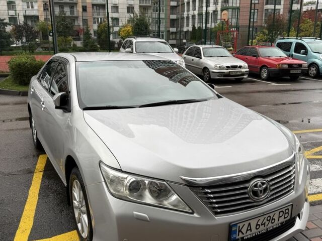 Тойота Камри 2014 в Киеве на Automoto.ua Серый Тойота Камри, объемом двигателя 0 л и пробегом 260 тыс. км за 12700 $, фото 1 на Automoto.ua