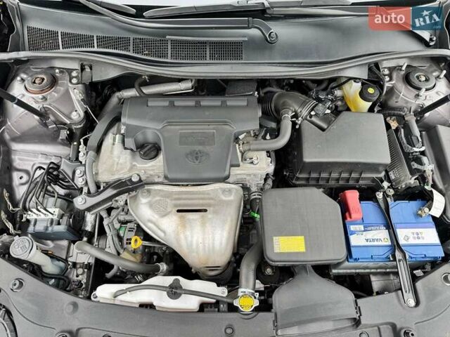 Серый Тойота Камри, объемом двигателя 2.49 л и пробегом 114 тыс. км за 17700 $, фото 27 на Automoto.ua