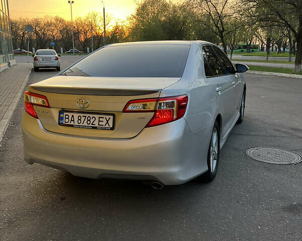 Сірий Тойота Камрі, об'ємом двигуна 2.49 л та пробігом 193 тис. км за 11200 $, фото 7 на Automoto.ua