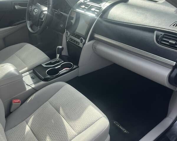 Сірий Тойота Камрі, об'ємом двигуна 2.49 л та пробігом 224 тис. км за 11900 $, фото 13 на Automoto.ua