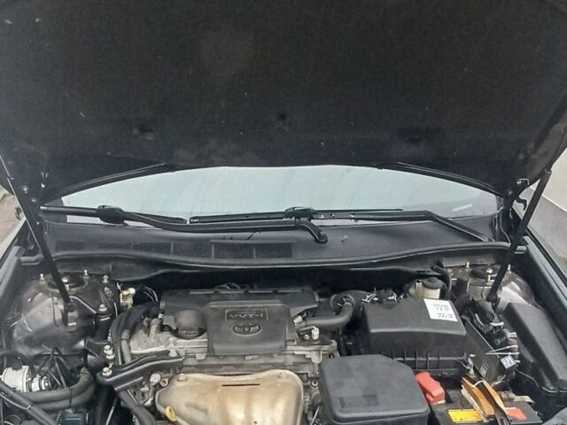 Сірий Тойота Камрі, об'ємом двигуна 0 л та пробігом 271 тис. км за 5800 $, фото 3 на Automoto.ua