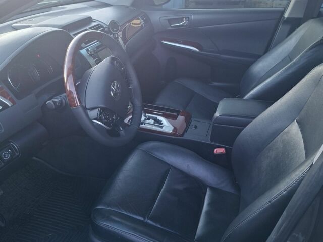 Серый Тойота Камри, объемом двигателя 2.5 л и пробегом 160 тыс. км за 14700 $, фото 4 на Automoto.ua