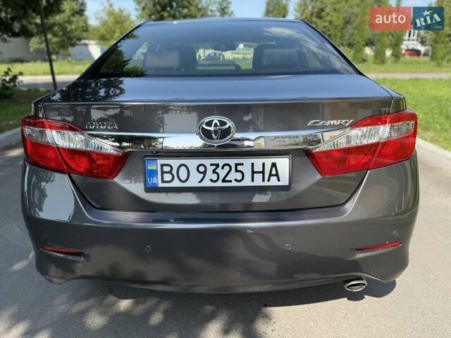 Серый Тойота Камри, объемом двигателя 2.49 л и пробегом 285 тыс. км за 12500 $, фото 105 на Automoto.ua