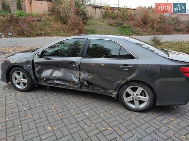 Сірий Тойота Камрі, об'ємом двигуна 2.5 л та пробігом 98 тис. км за 5900 $, фото 9 на Automoto.ua