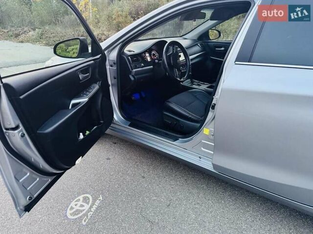 Сірий Тойота Камрі, об'ємом двигуна 2.49 л та пробігом 217 тис. км за 14200 $, фото 10 на Automoto.ua