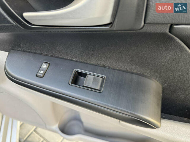 Серый Тойота Камри, объемом двигателя 2.49 л и пробегом 179 тыс. км за 12777 $, фото 19 на Automoto.ua