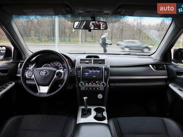 Сірий Тойота Камрі, об'ємом двигуна 2.49 л та пробігом 210 тис. км за 15500 $, фото 11 на Automoto.ua