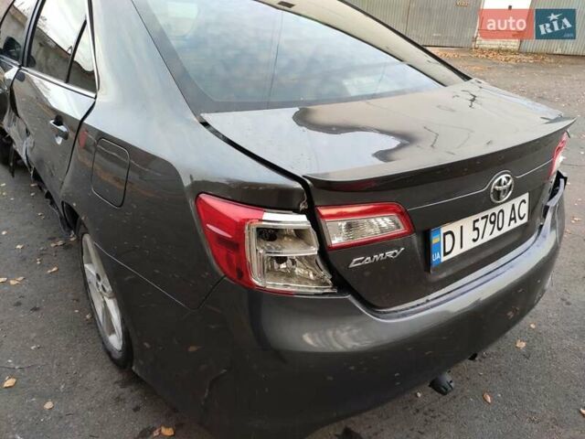 Сірий Тойота Камрі, об'ємом двигуна 2.5 л та пробігом 98 тис. км за 5900 $, фото 15 на Automoto.ua