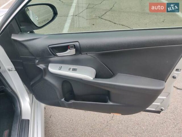Серый Тойота Камри, объемом двигателя 2.5 л и пробегом 160 тыс. км за 11750 $, фото 16 на Automoto.ua