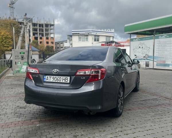 Сірий Тойота Камрі, об'ємом двигуна 2.49 л та пробігом 224 тис. км за 11900 $, фото 3 на Automoto.ua