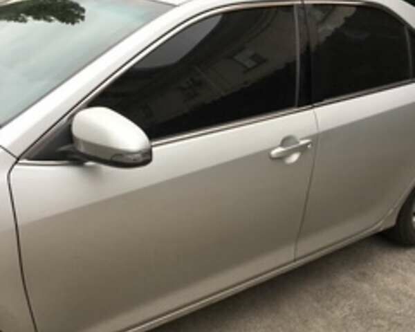 Серый Тойота Камри, объемом двигателя 2.49 л и пробегом 92 тыс. км за 18000 $, фото 2 на Automoto.ua