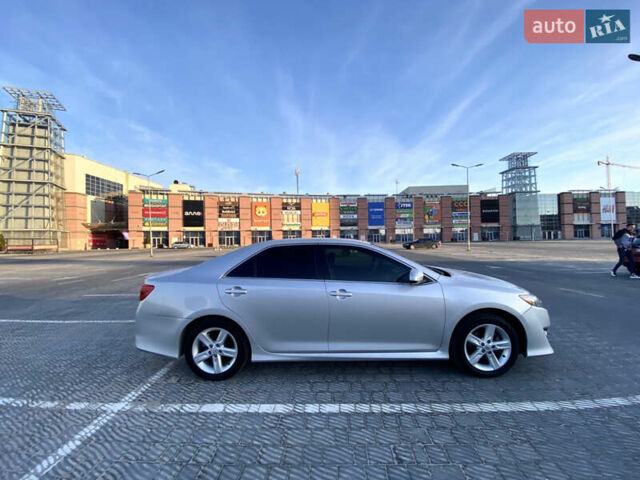 Сірий Тойота Камрі, об'ємом двигуна 2.5 л та пробігом 160 тис. км за 14000 $, фото 3 на Automoto.ua