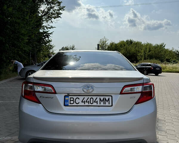 Серый Тойота Камри, объемом двигателя 2.49 л и пробегом 147 тыс. км за 13800 $, фото 32 на Automoto.ua